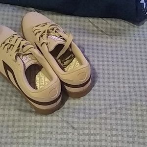 Men's skate shoes nwob